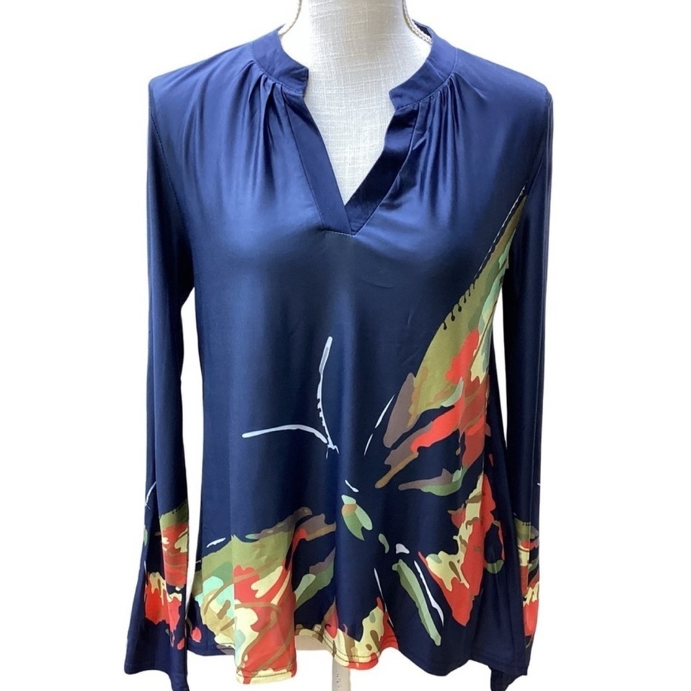 Women’s Navy Floral-Print Long Sleeve V-Neck Top